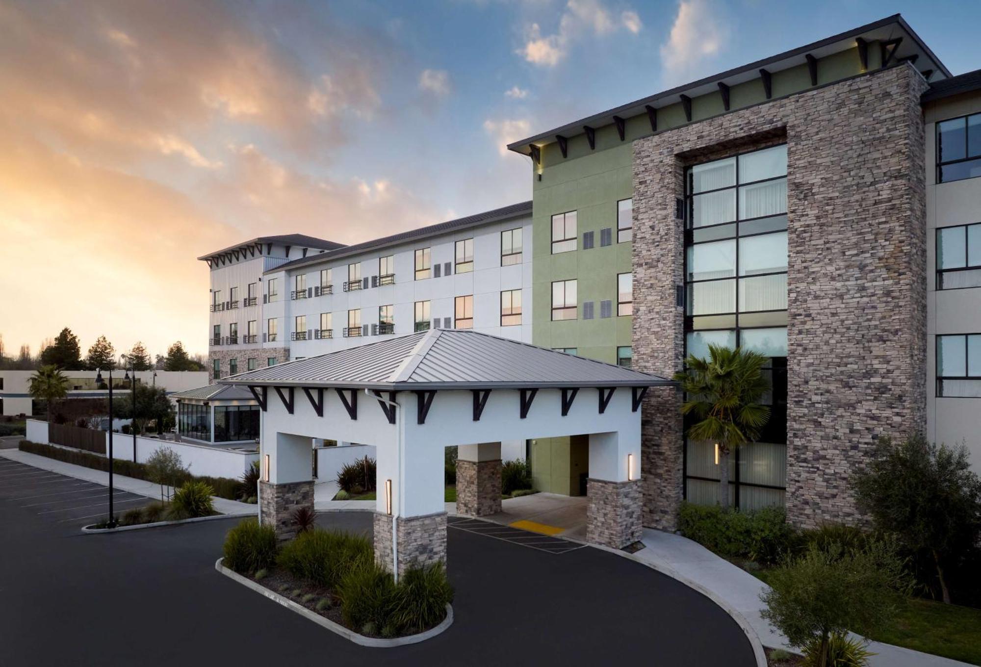 Hotel Centro Sonoma Wine Country, Tapestry Collection Hilton Rohnert Park Dış mekan fotoğraf